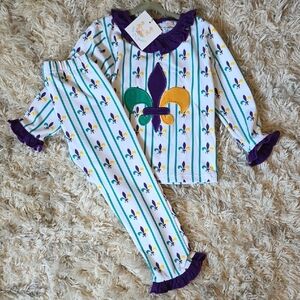 Girls Purple Green Yellow Fleur-de-Lis Pajama Set